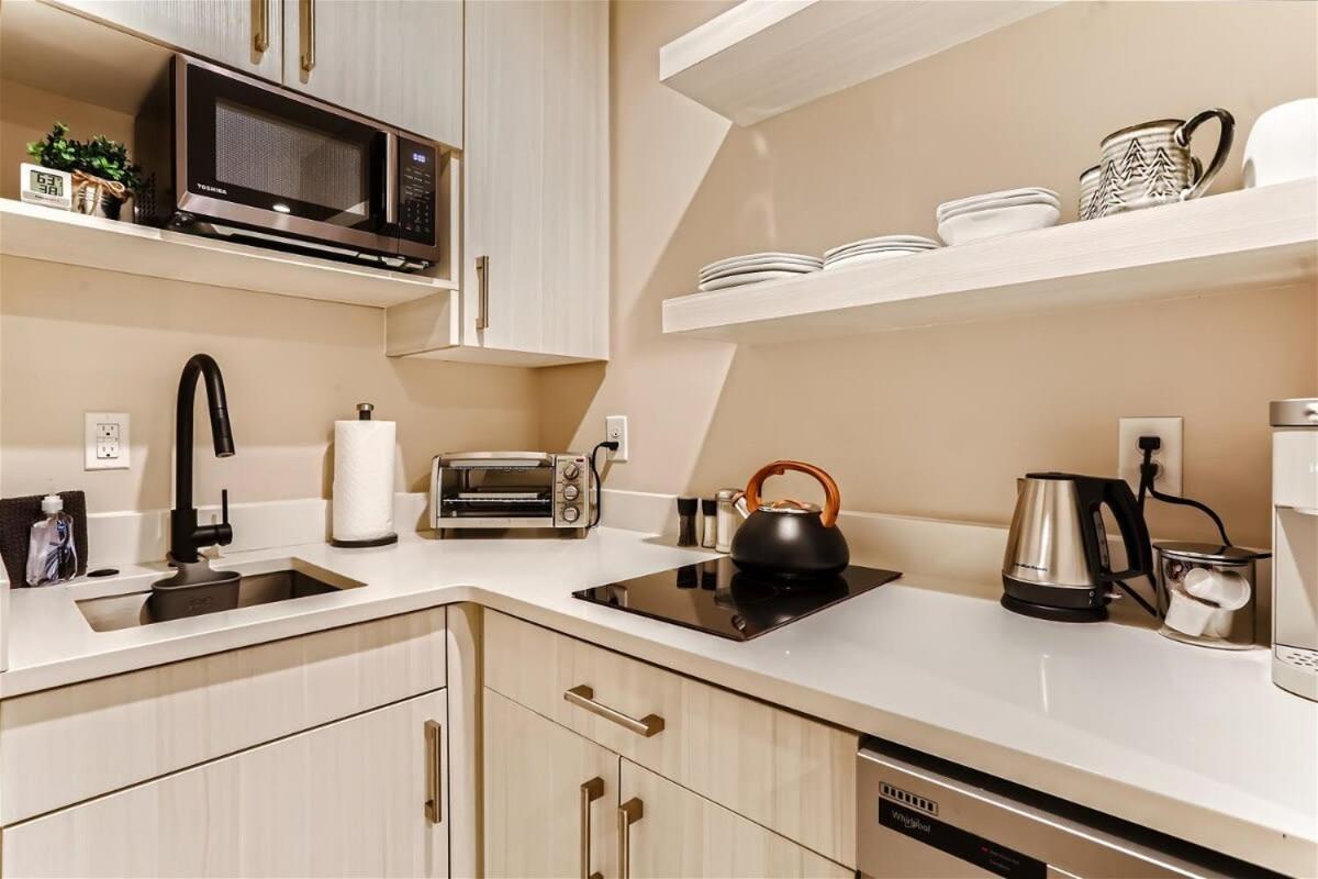 Serenity At Sloan'S 1-Br With A Modern Twist Denver Bagian luar foto